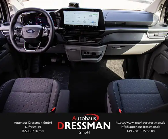 Ford Tourneo Custom view 12
