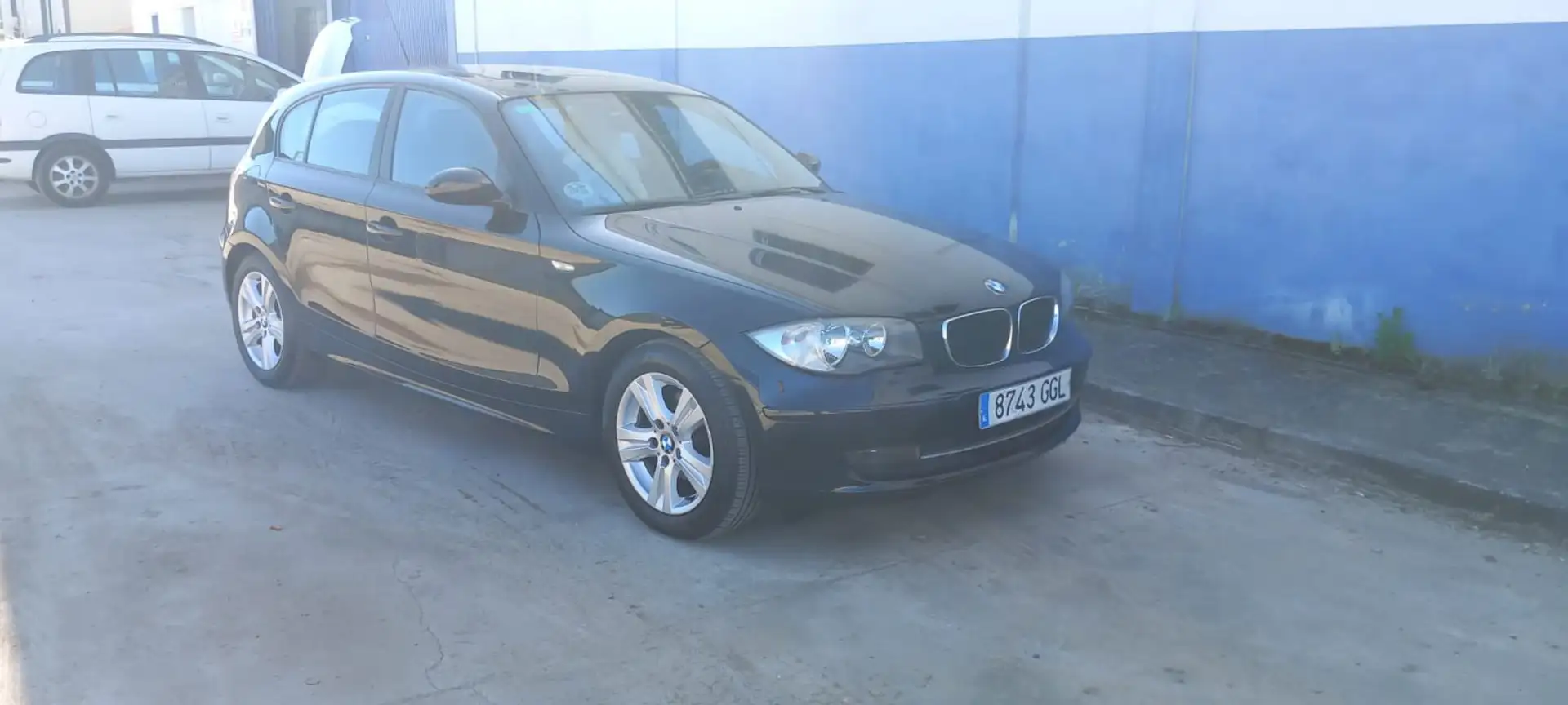 BMW 118 118d - 1