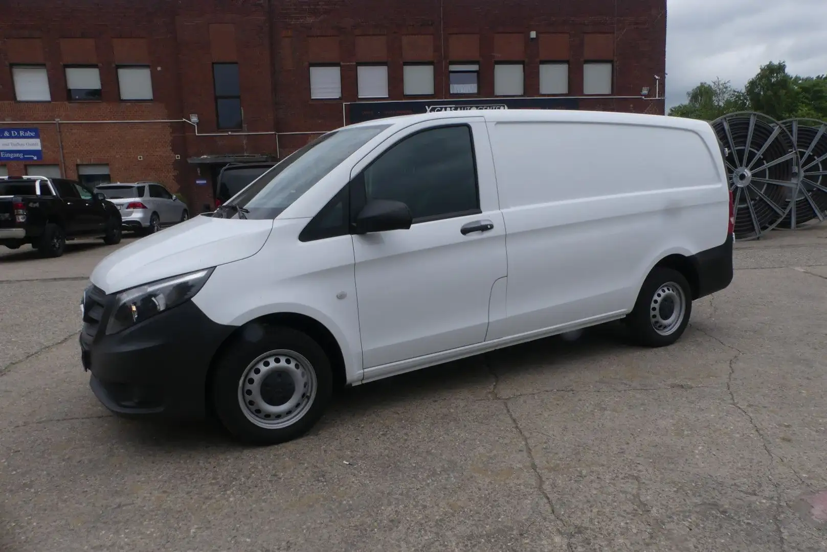 Mercedes-Benz Vito Kasten 114 L2 lang*Tempo*Klima*Navi*Kam*1.H Blanc - 1