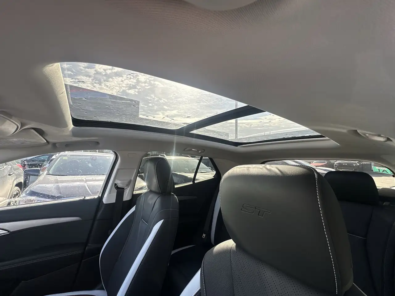 Buick Envision снимка Buick Envision