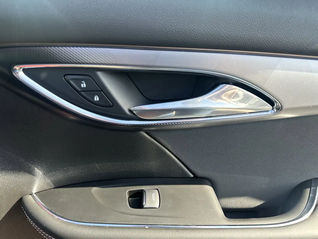 Buick Envision снимка Buick Envision