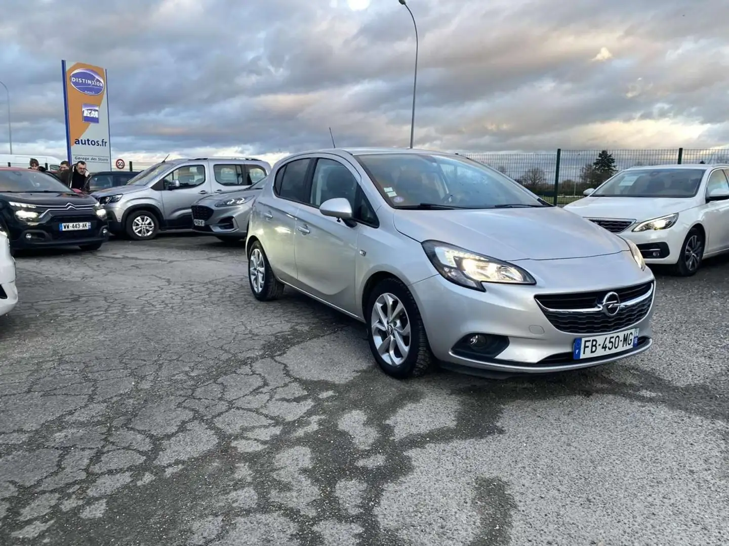 Opel Corsa 1.4i - 90 S\u0026S  Edition Gris - 2