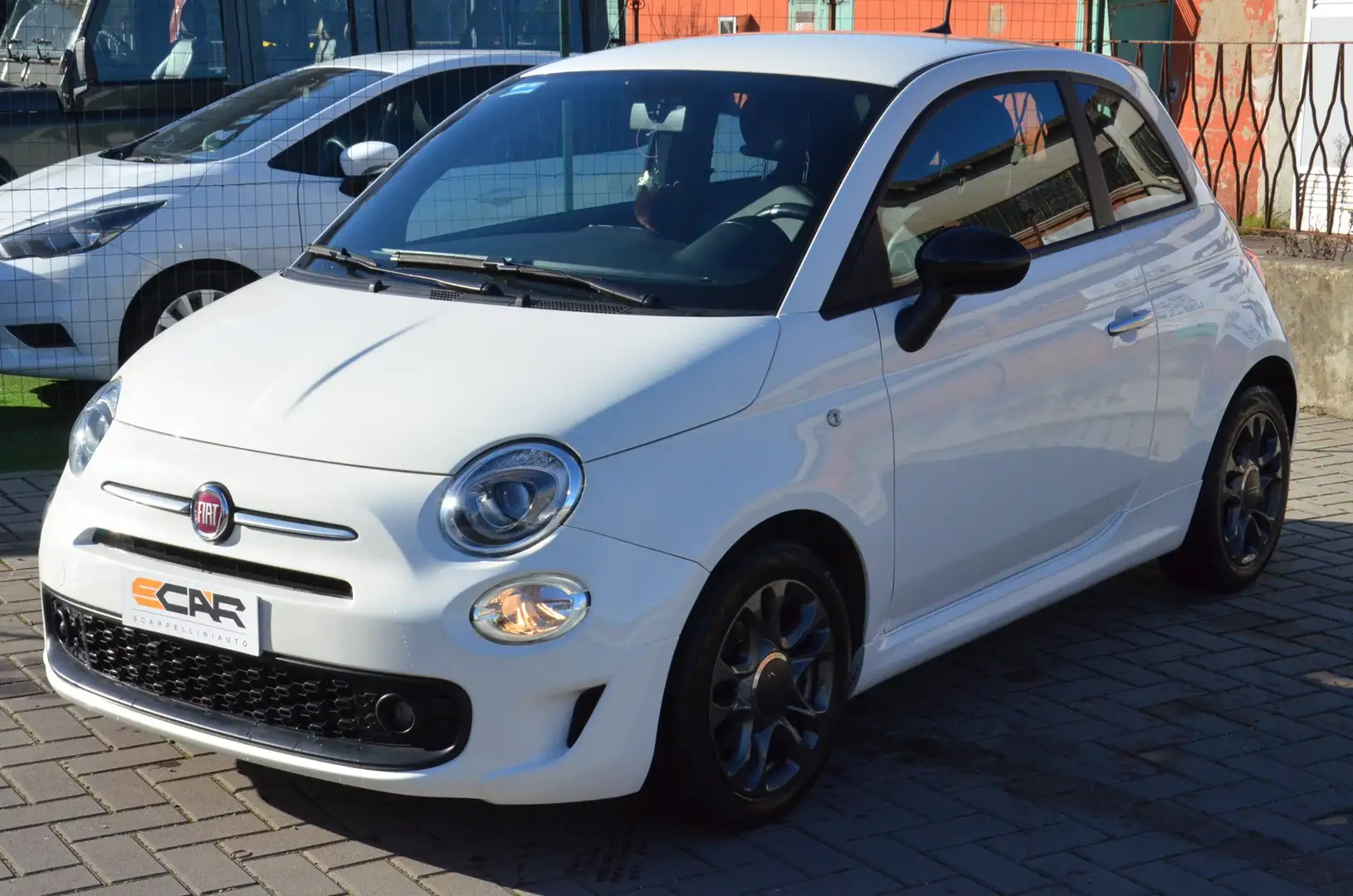 Fiat 500 1.0 hybrid Dolcevita 70cv Wit - 1