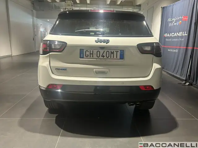 Jeep Compass view 3