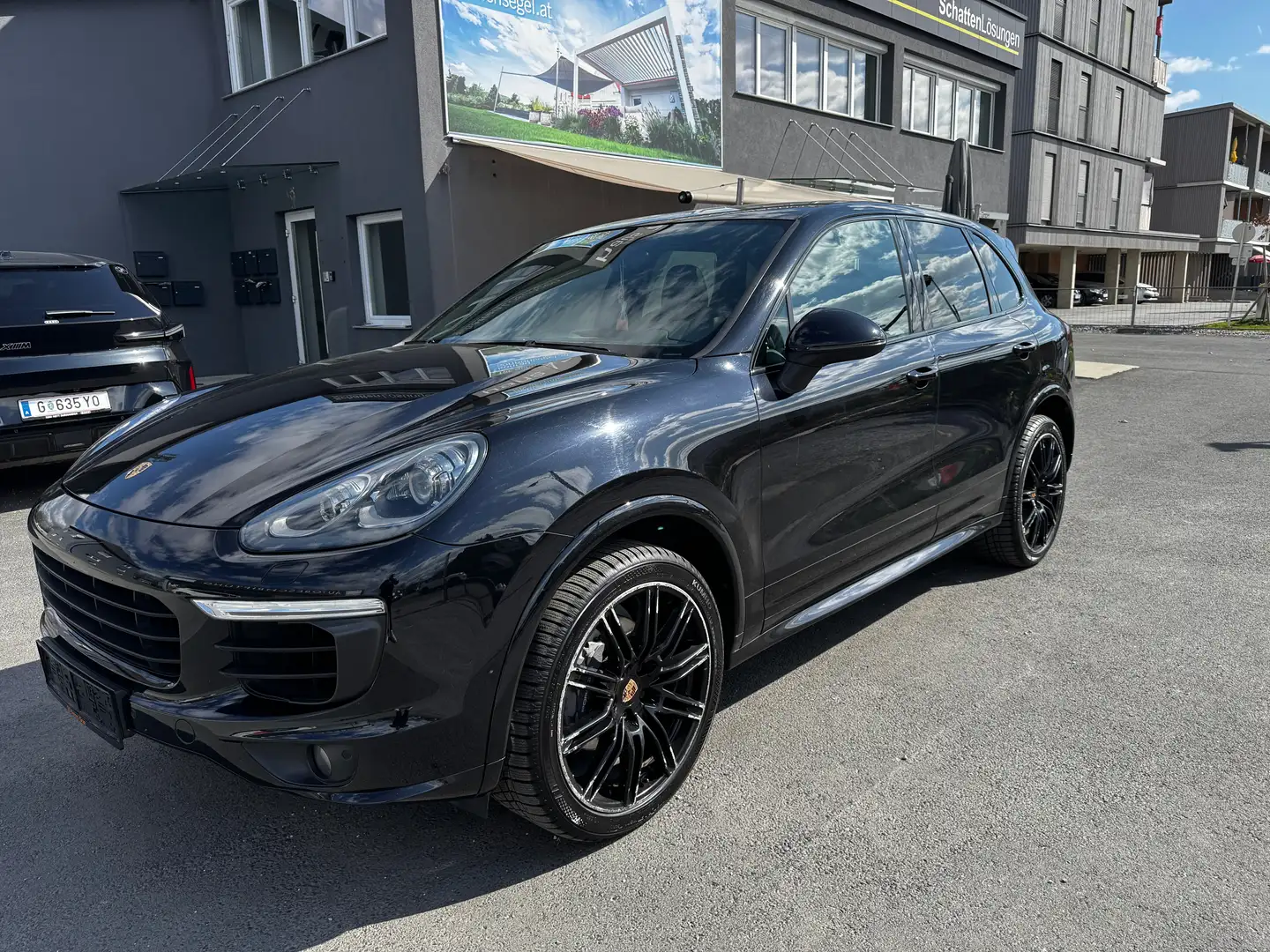 Porsche Cayenne II 3,0 TDI Aut. *Sport-Design; Service Neu uvm.* Schwarz - 1