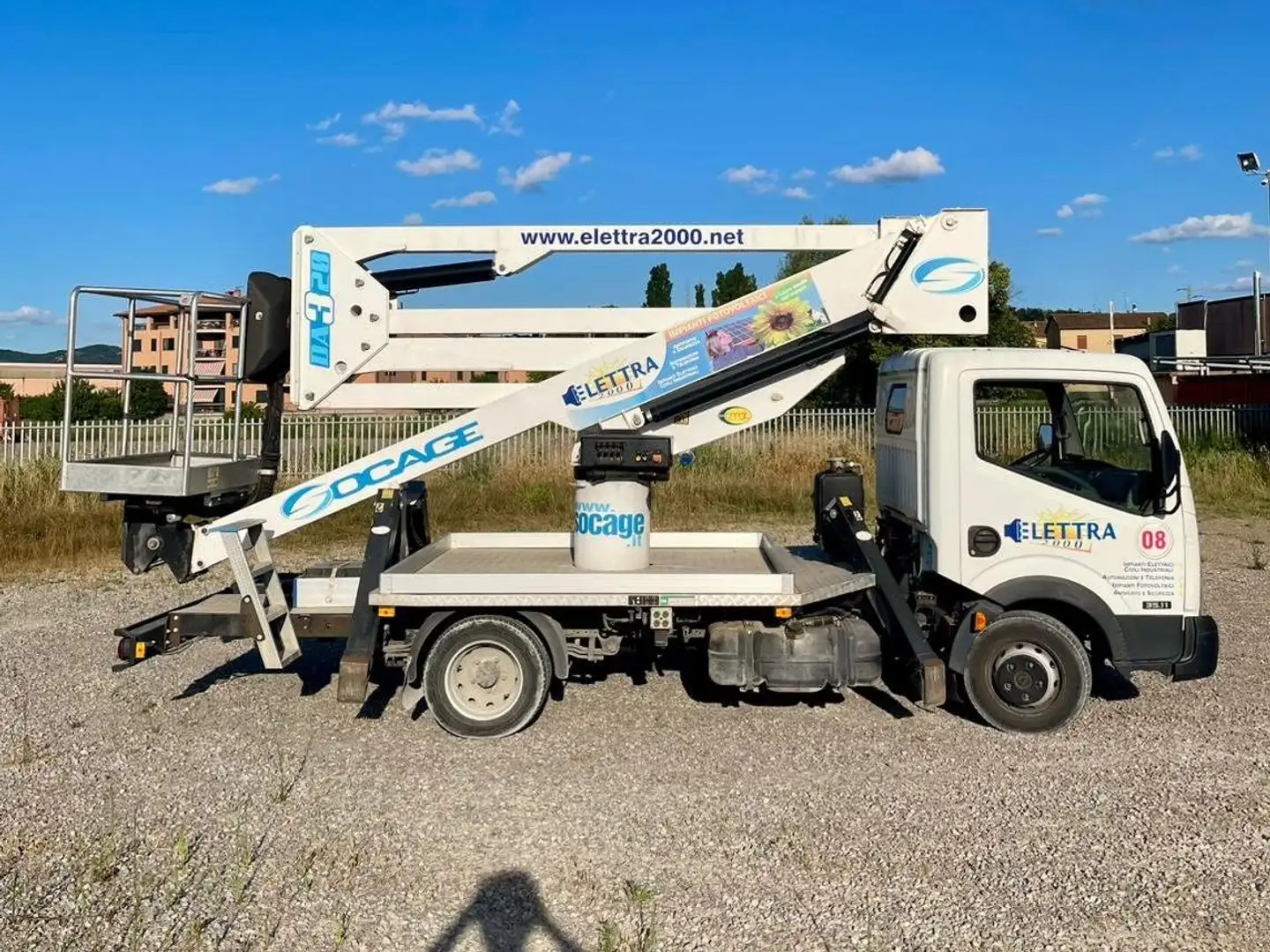 Nissan Cabstar Blanco - 2