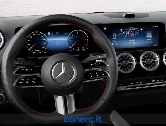 Mercedes-Benz Gla view 5