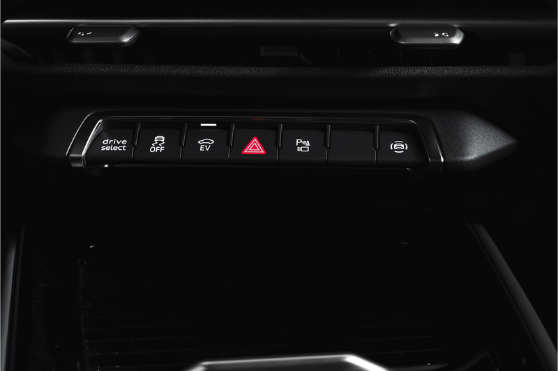 Audi Q3 1.5 e-hybrid 272 PK S edition | S/K-Panodak | Elek — photo 34