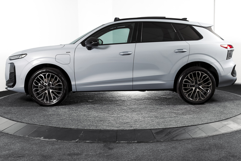 Audi Q3 1.5 e-hybrid 272 PK S edition | S/K-Panodak | Elek — photo 5