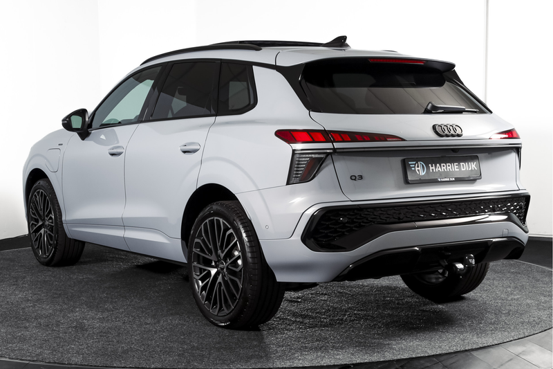 Audi Q3 1.5 e-hybrid 272 PK S edition | S/K-Panodak | Elek — photo 29