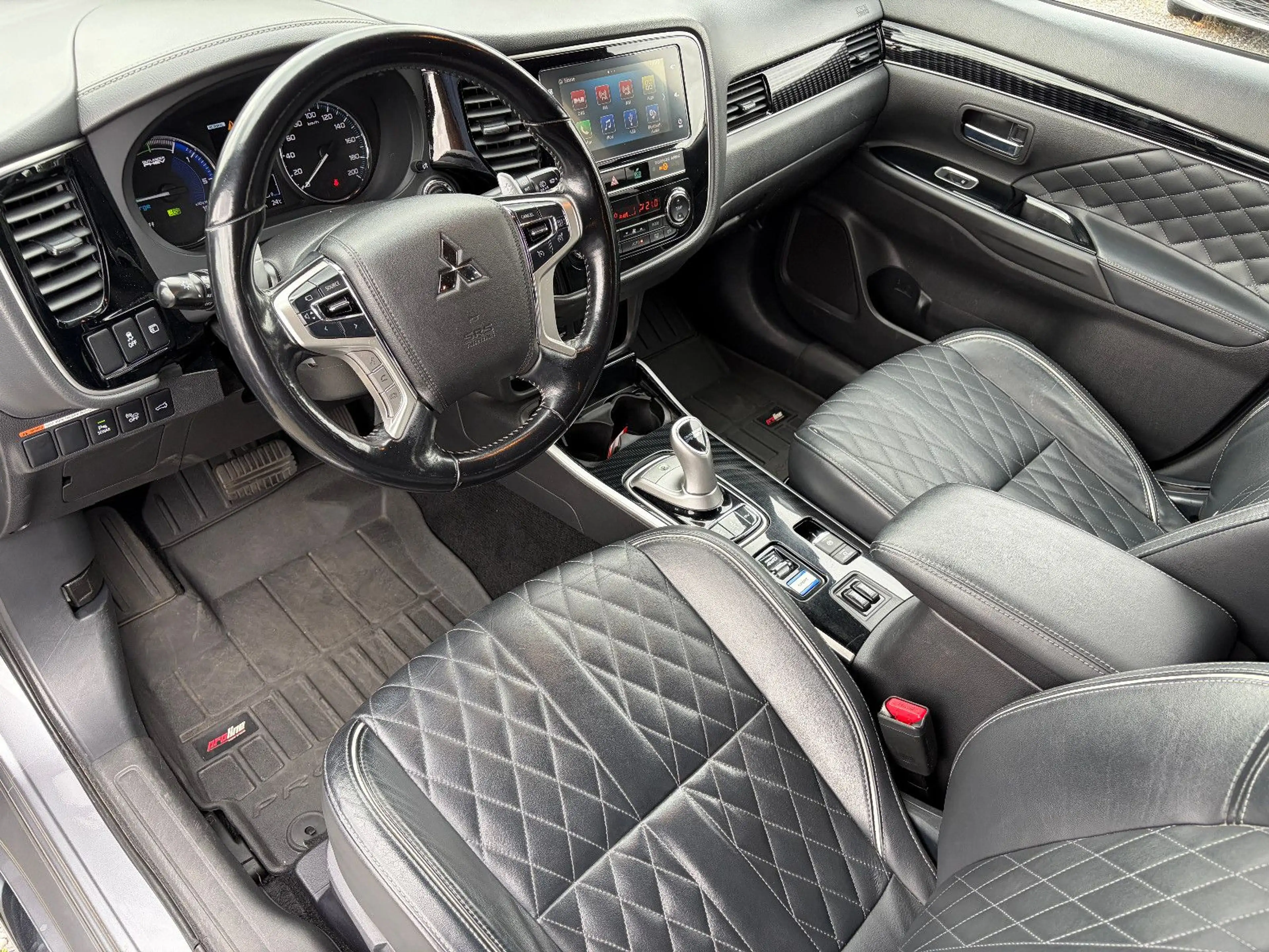 Mitsubishi Outlander Outlander PHEV Intro Edition 4WD — photo 8