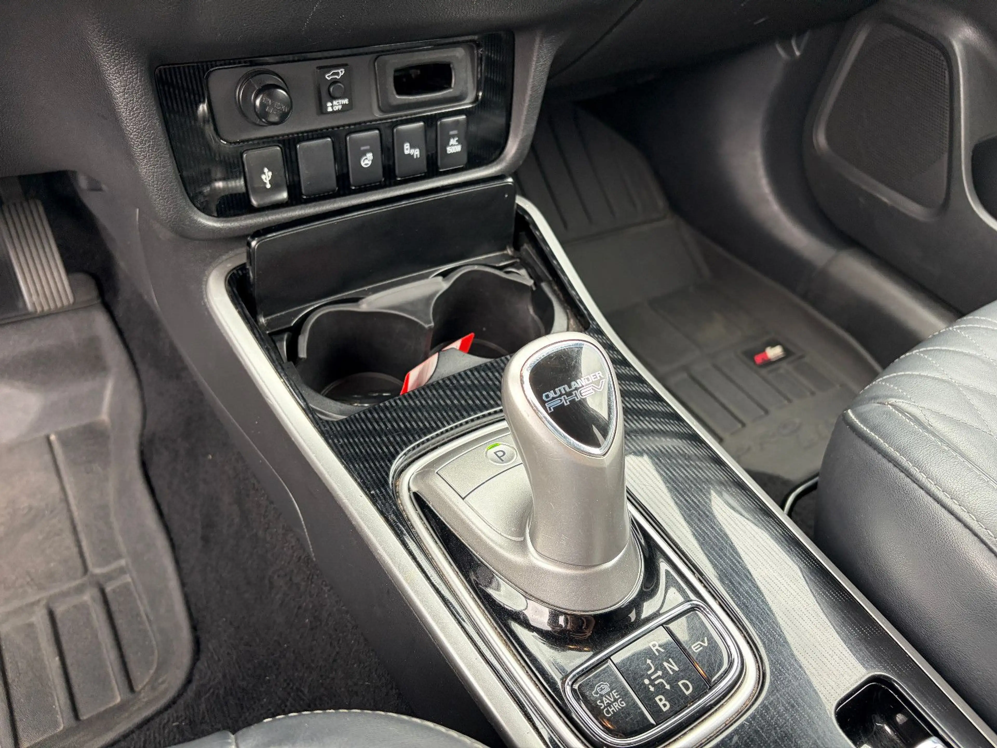 Mitsubishi Outlander Outlander PHEV Intro Edition 4WD — photo 13