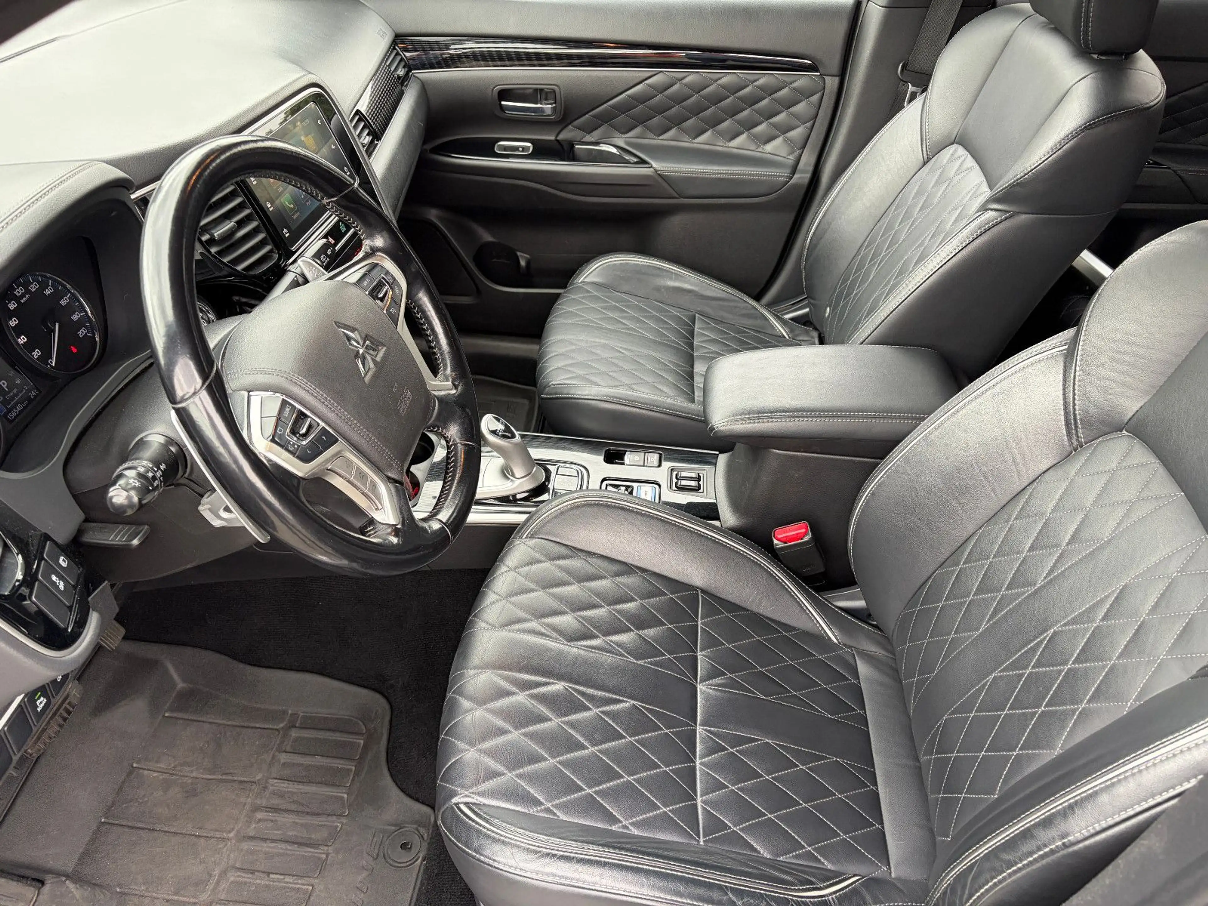 Mitsubishi Outlander Outlander PHEV Intro Edition 4WD — photo 9