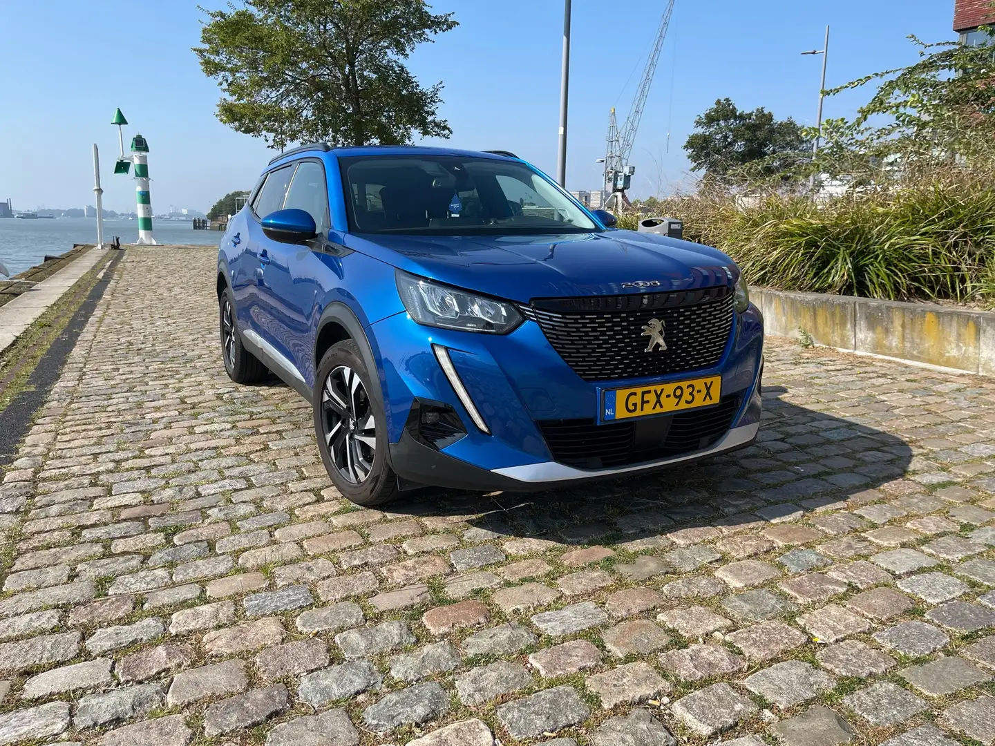 Peugeot 2008 1.2 PureTech GT-Line Blauw - 1