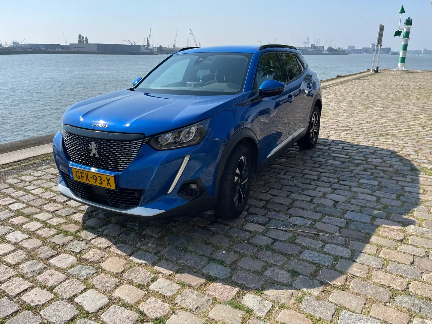 Peugeot 2008 1.2 PureTech GT-Line Blauw - 2