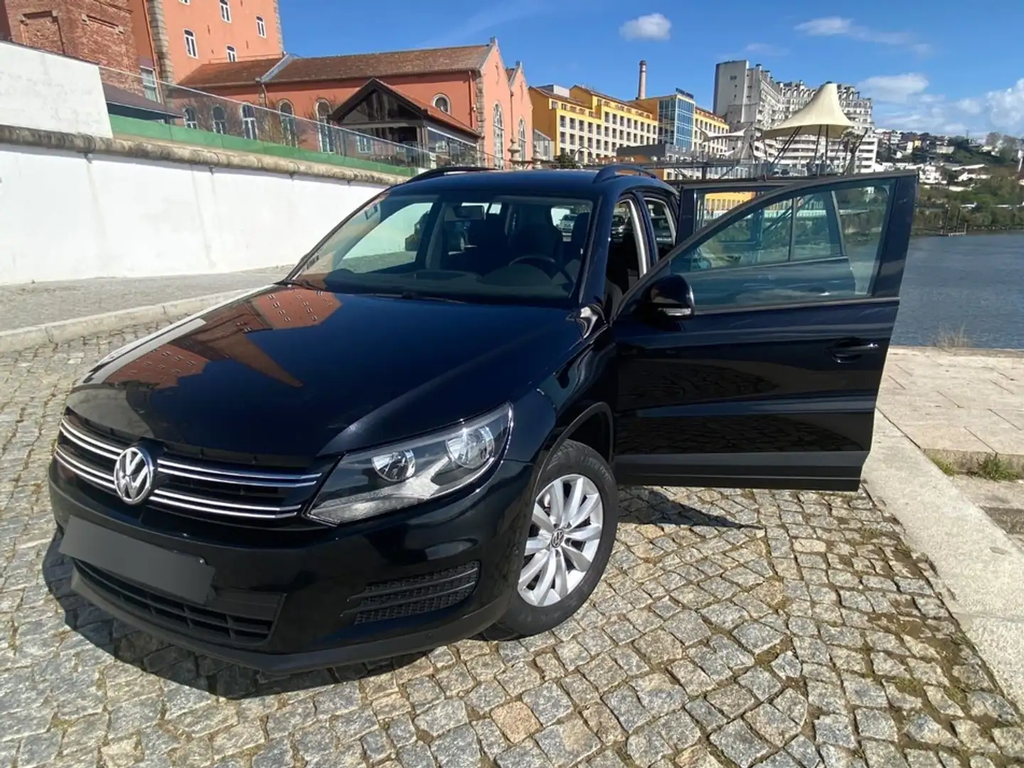 Volkswagen Tiguan Tiguan 2.0 TDI 140 FAPTrendline 4Motion - 2