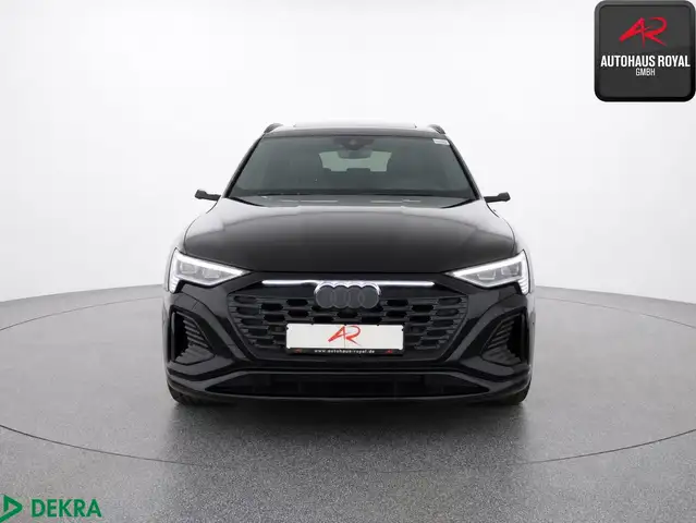 Audi Q8 E-Tron view 8
