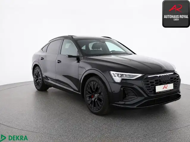 Audi Q8 E-Tron view 7