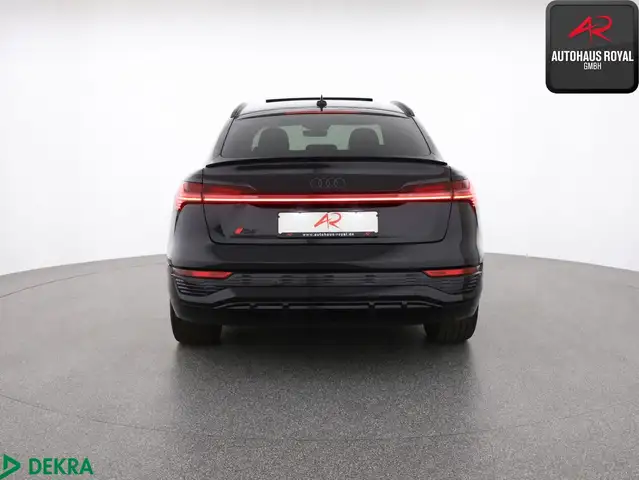 Audi Q8 E-Tron view 4