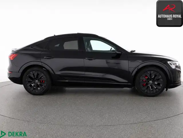 Audi Q8 E-Tron view 6