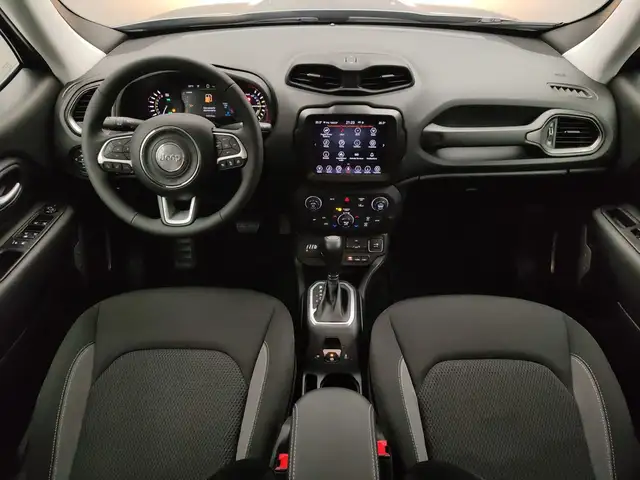 Jeep Renegade view 9