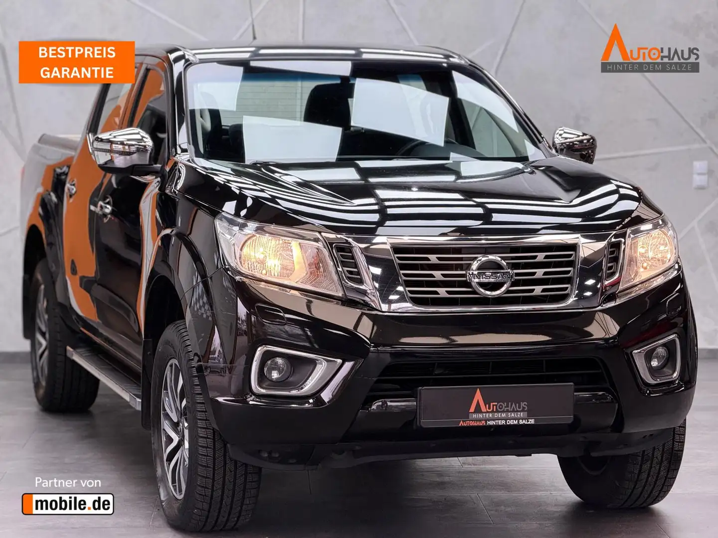 Nissan Navara Acenta Double Cab 4x4 2.3 dCi |AHK|PDC|T Noir - 1