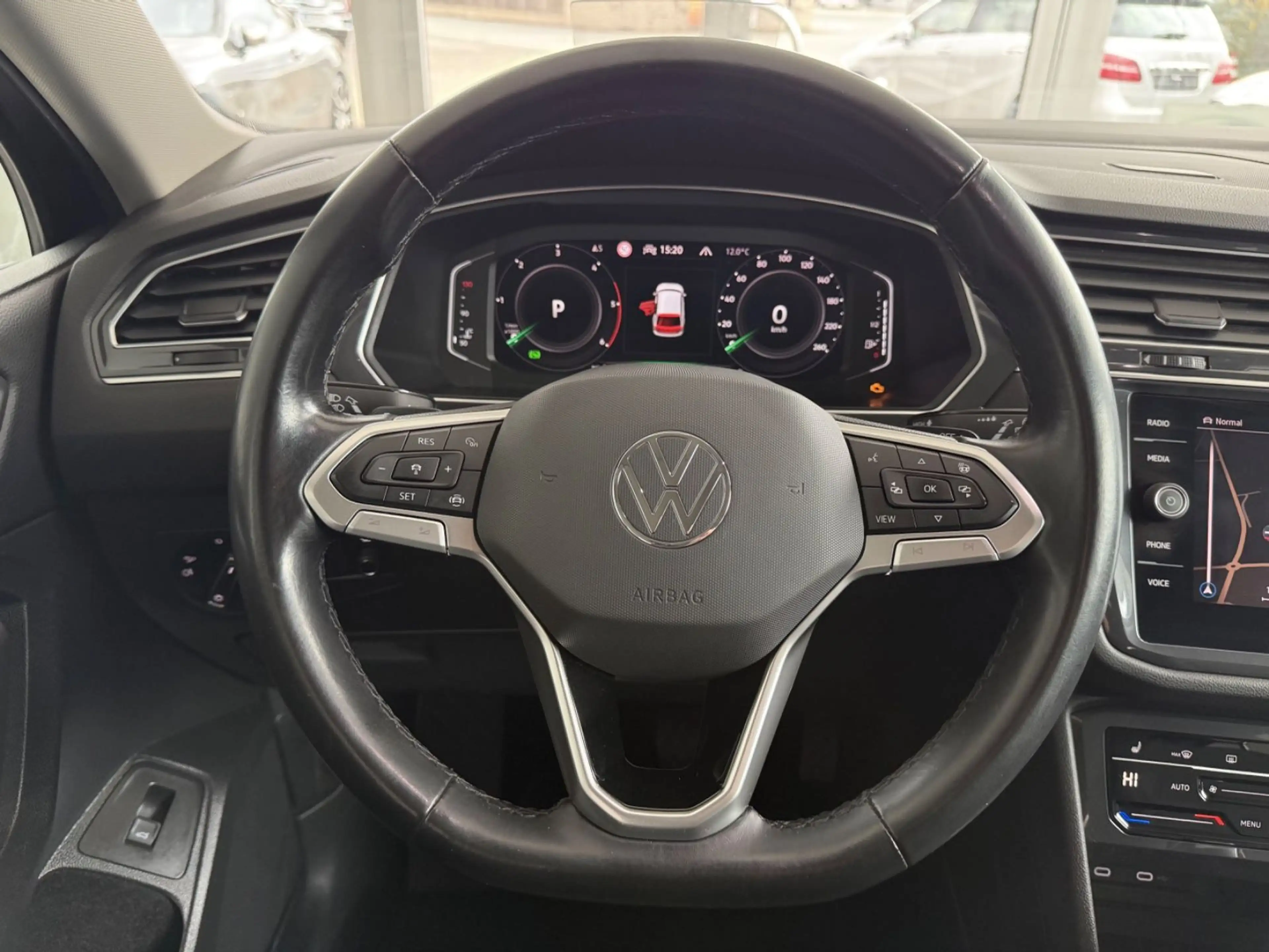 Volkswagen Tiguan Allspace Elegance 4Motion AHK 20" VOLL! — photo 16