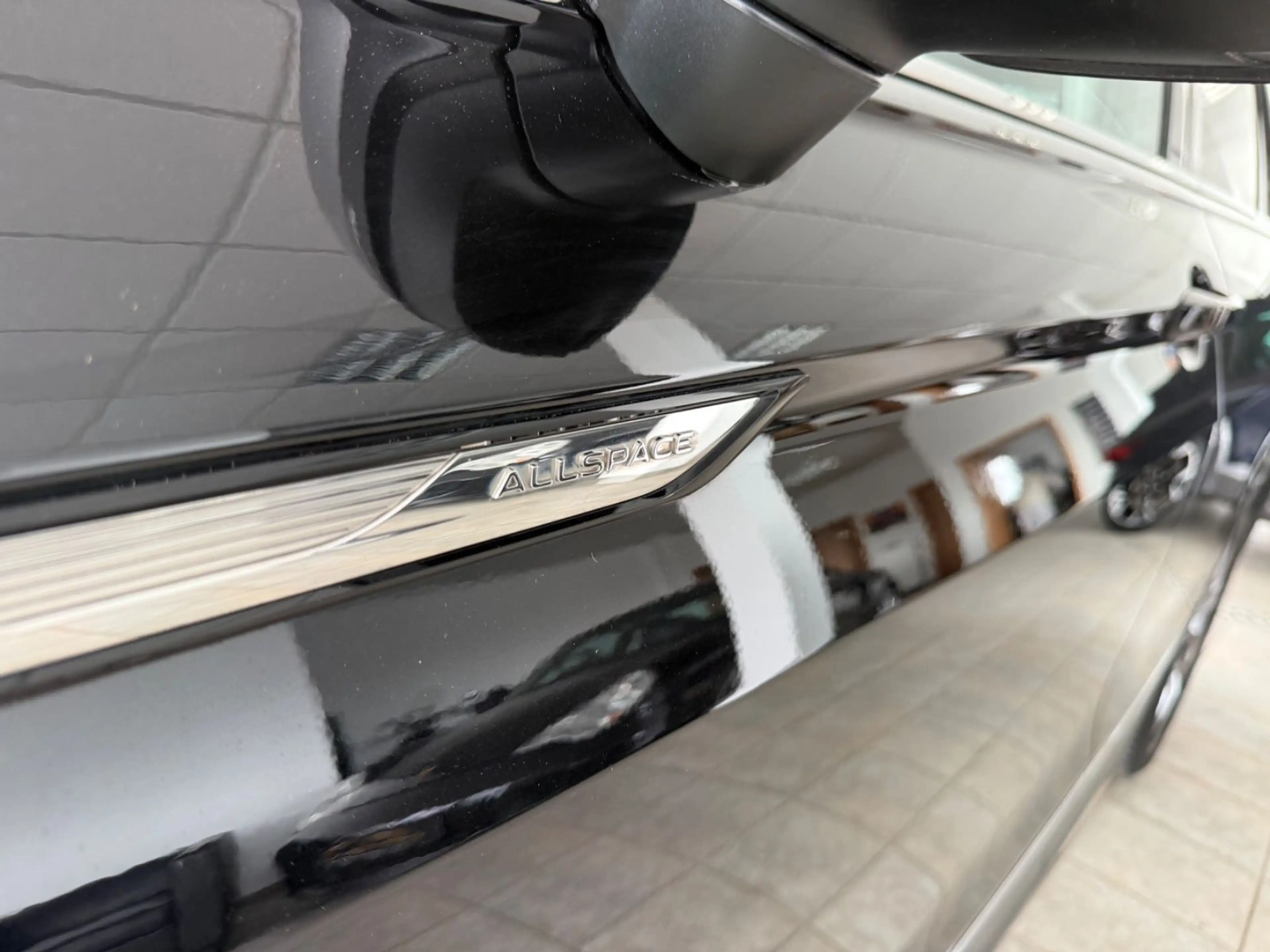 Volkswagen Tiguan Allspace Elegance 4Motion AHK 20" VOLL! — photo 29