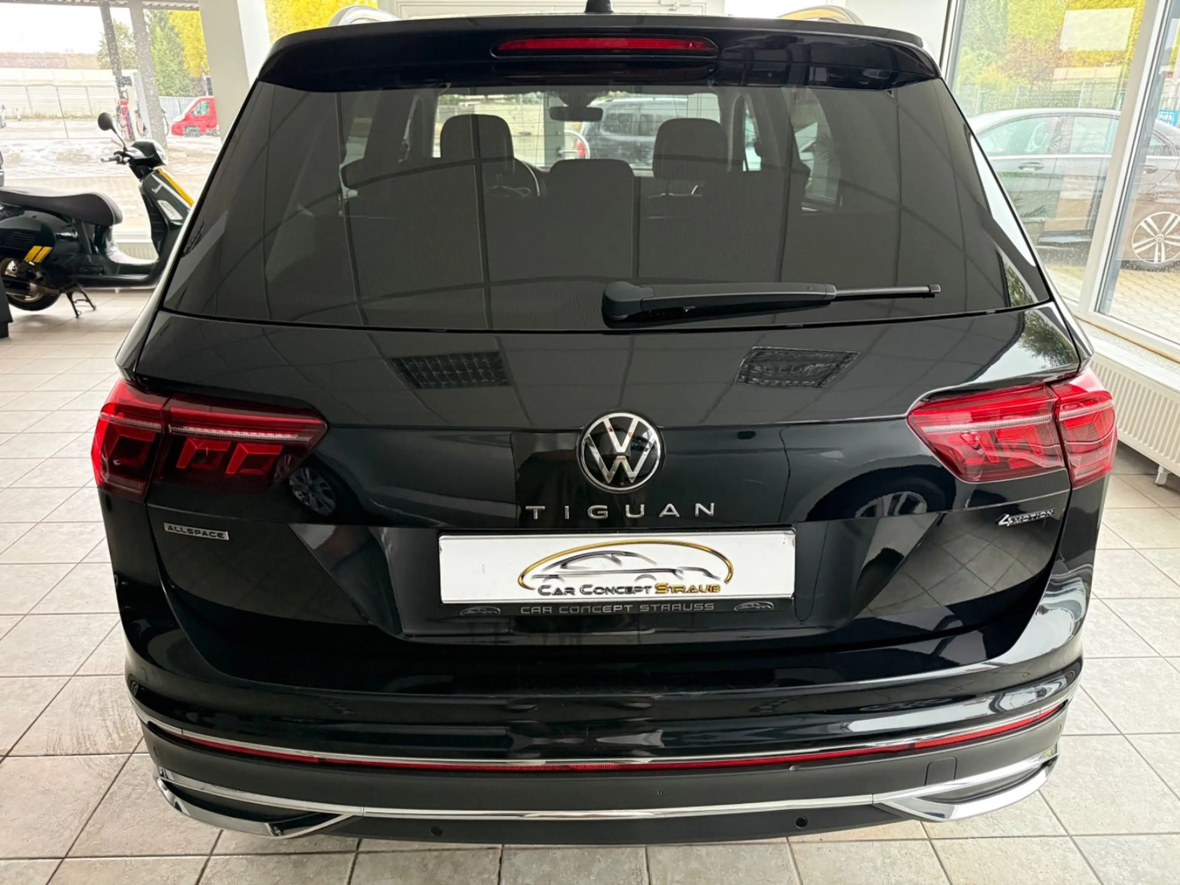 Volkswagen Tiguan Allspace Elegance 4Motion AHK 20" VOLL! — photo 8