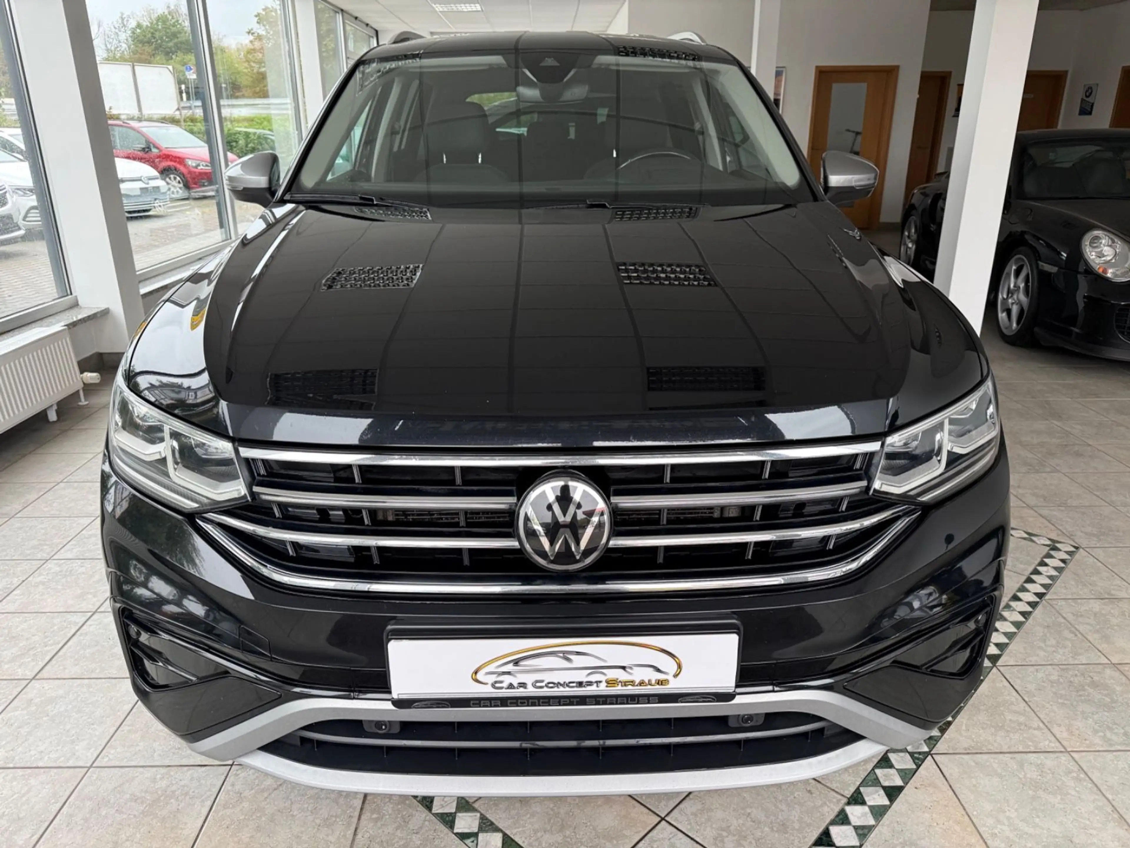 Volkswagen Tiguan Allspace Elegance 4Motion AHK 20" VOLL! — photo 7