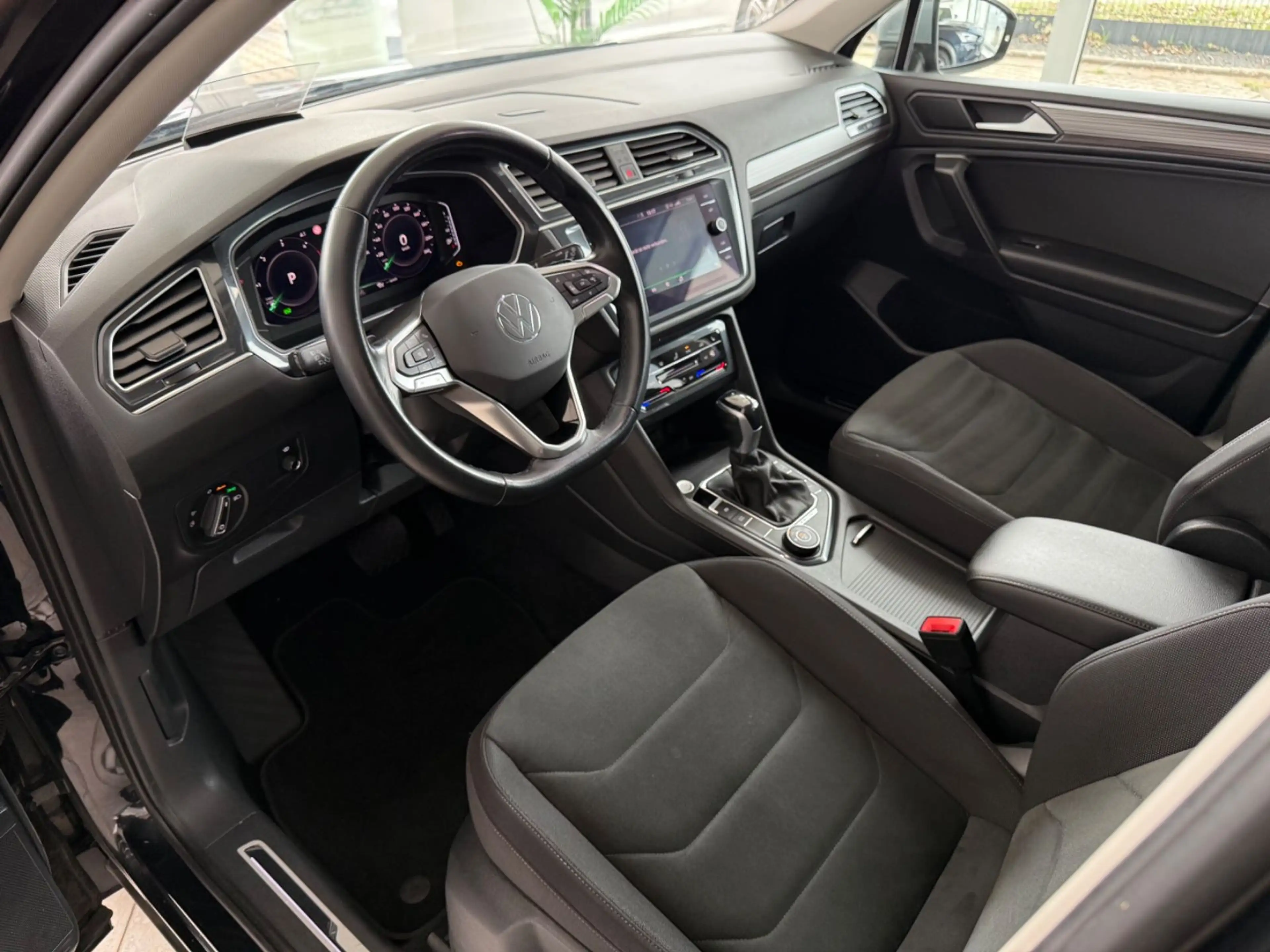 Volkswagen Tiguan Allspace Elegance 4Motion AHK 20" VOLL! — photo 3