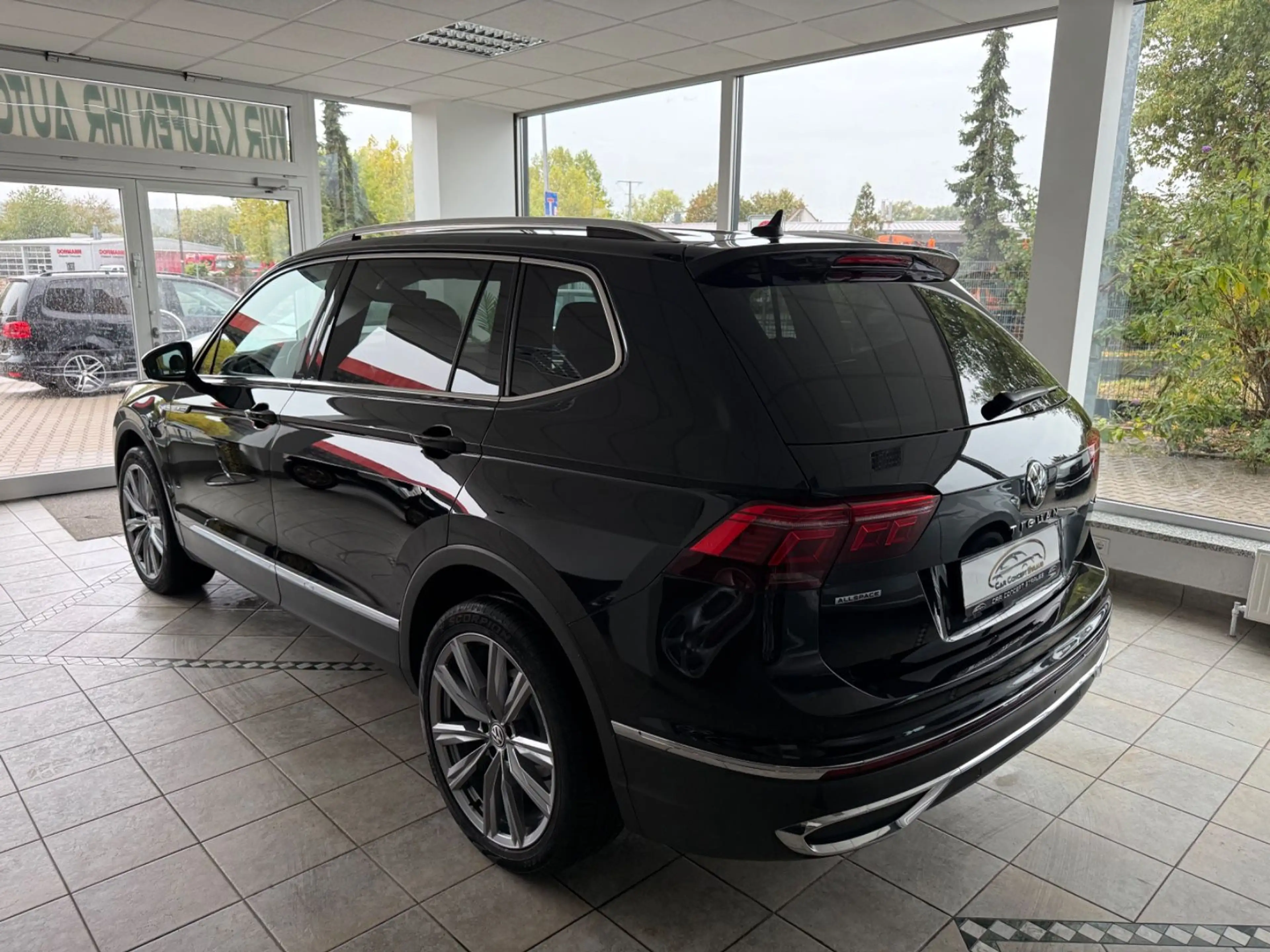 Volkswagen Tiguan Allspace Elegance 4Motion AHK 20" VOLL! — photo 6