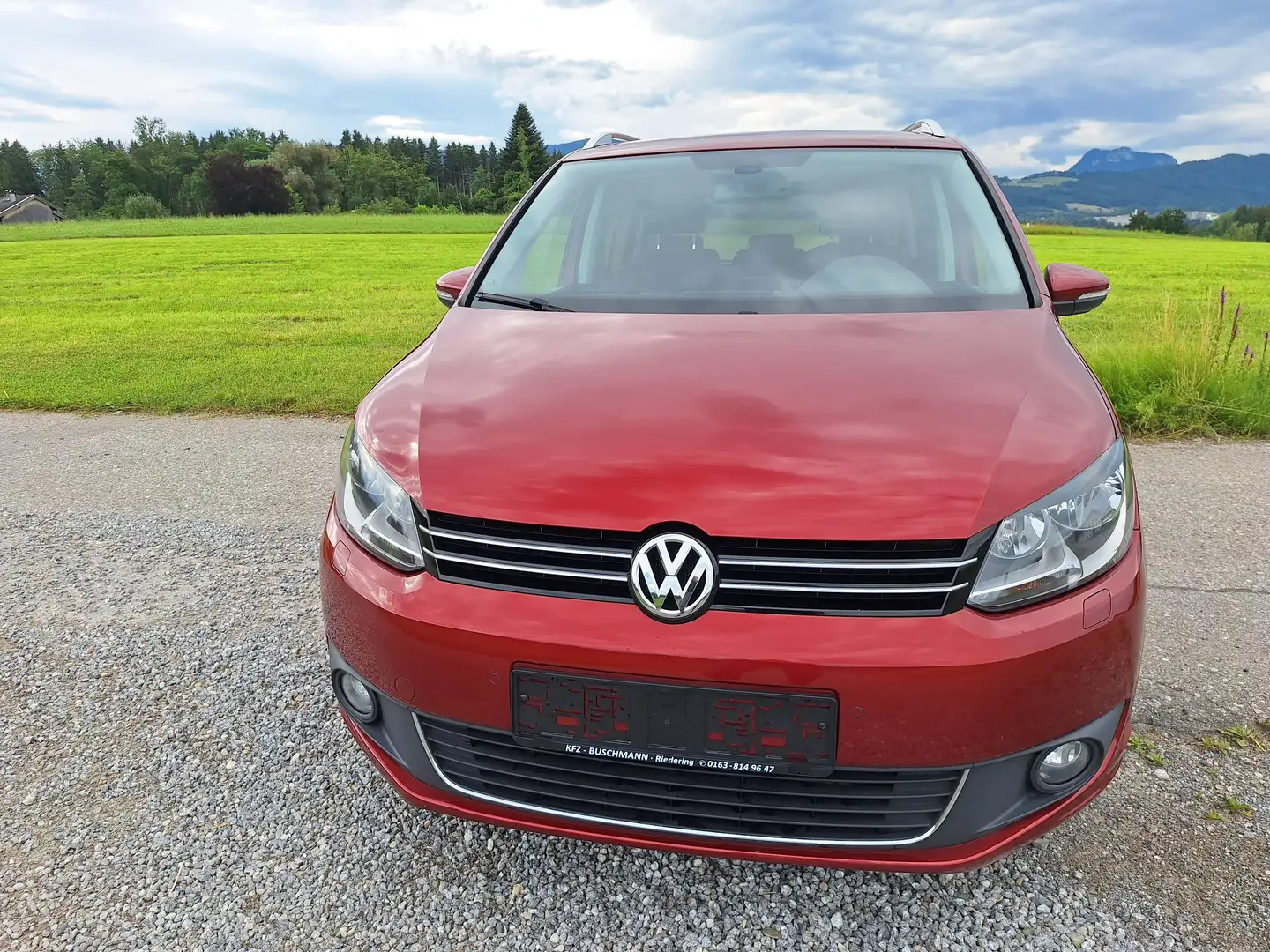 Volkswagen Touran Cup 1,4 TSI, DSG, Klima, PDC, SH, TÜV-neu Rot - 2