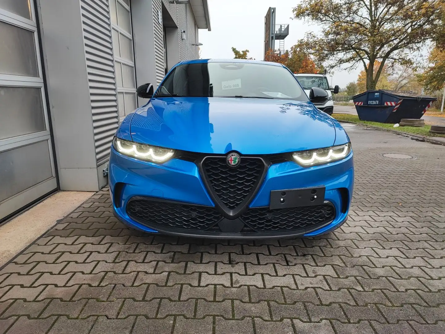 Alfa Romeo Tonale 1,5 Edizione Speciale 96kW 7AT Blau - 2