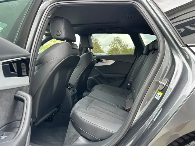 Audi A4 Avant view 15