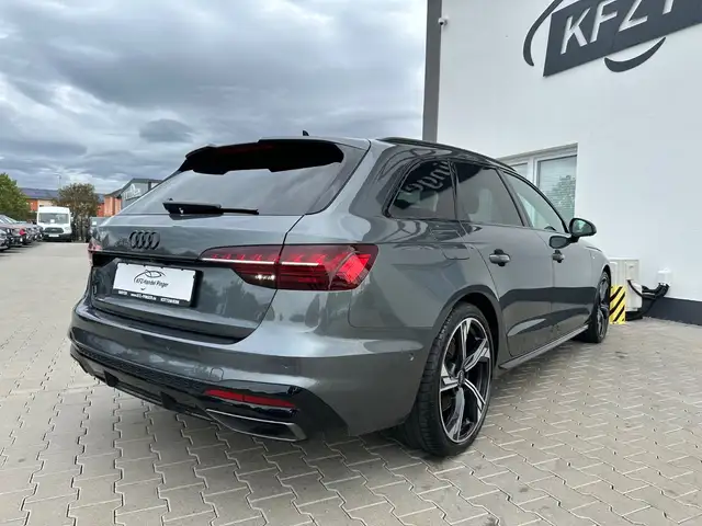 Audi A4 Avant view 7