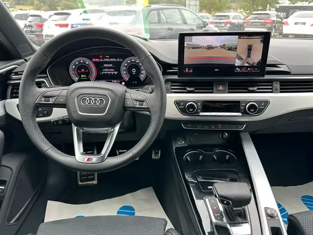 Audi A4 Avant view 12