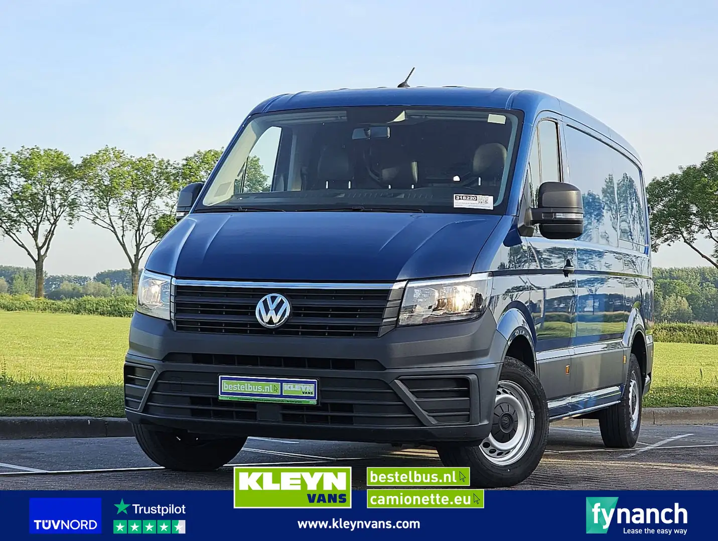 Volkswagen Crafter 35 2.0 L2H1 Navi Euro6 Blauw - 1