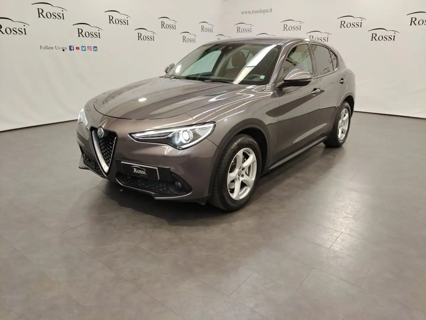 Alfa Romeo Stelvio 2.2 t Executive rwd 180cv auto Grigio - 2