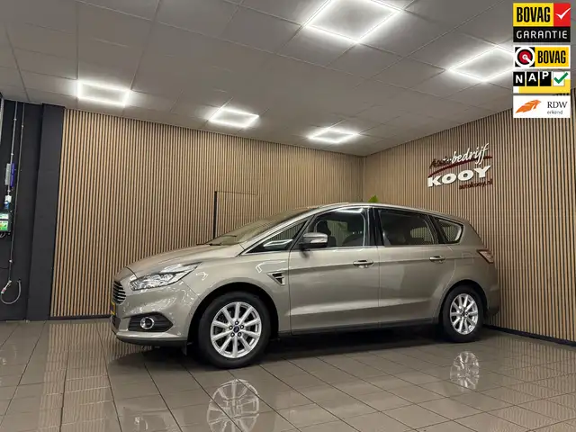 Ford S-Max 1.5 Titanium * Navigatie / Stoel-Stuurverwarming /