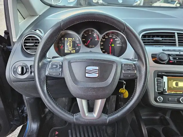 SEAT Altea XL view 11