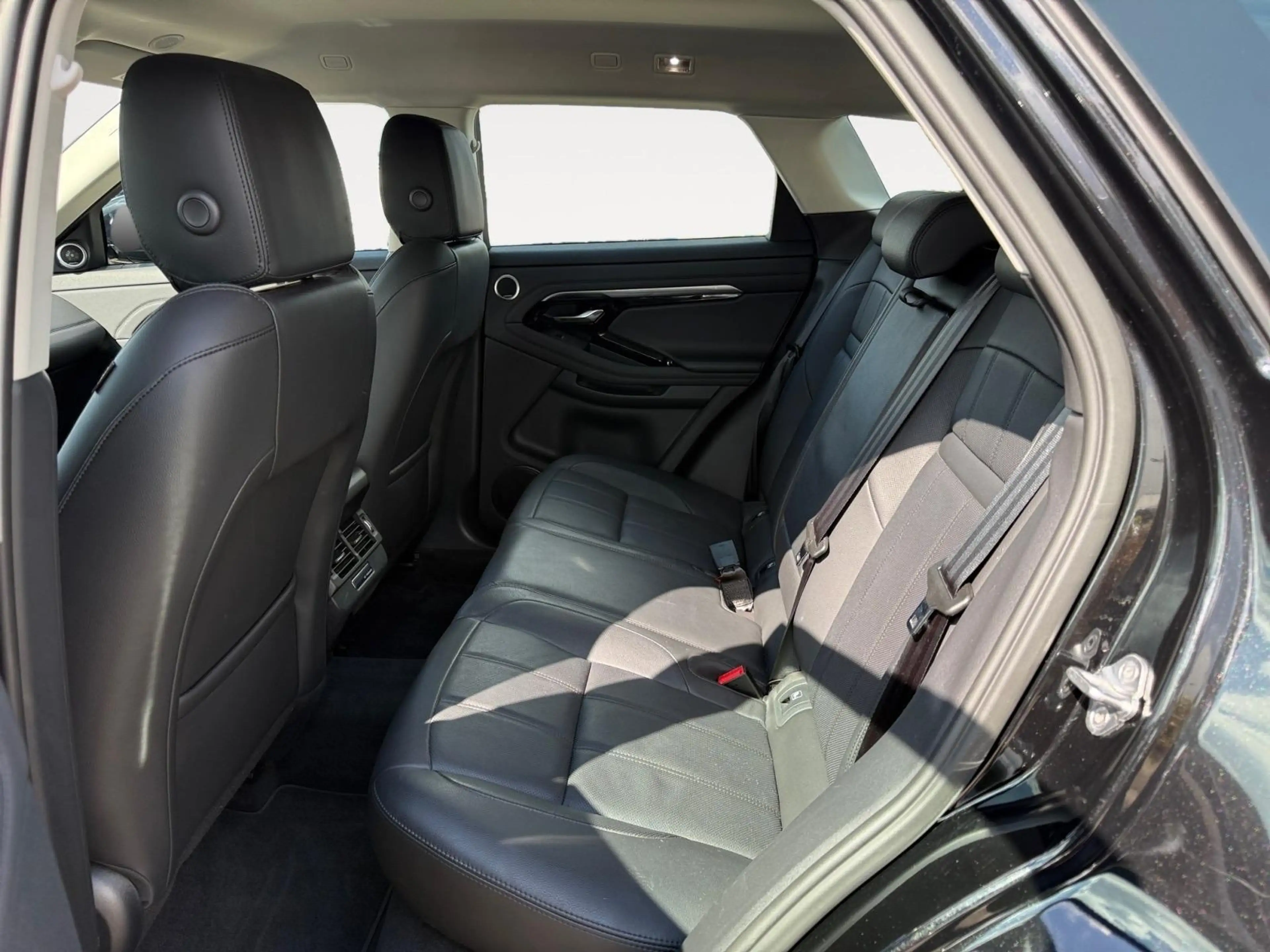 Land Rover Range Rover Evoque D163-SE — photo 10