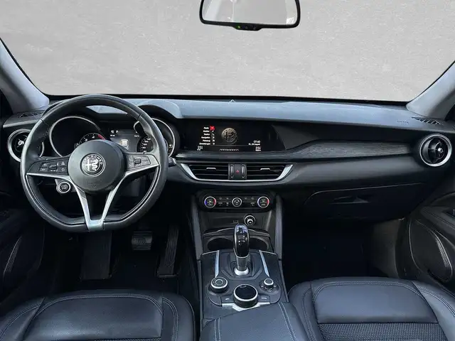 Alfa Romeo Stelvio view 7