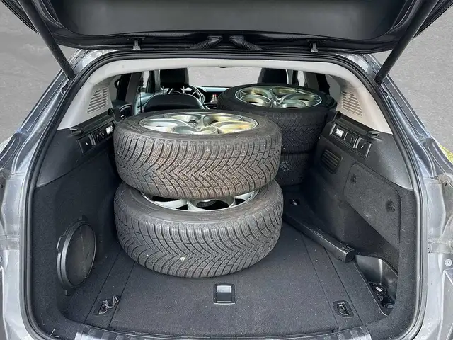 Alfa Romeo Stelvio view 10