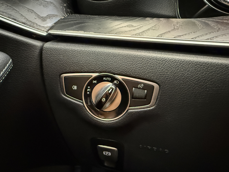 Mercedes-Benz E 200 Cabrio Cruise/Climate 19''LM — photo 21