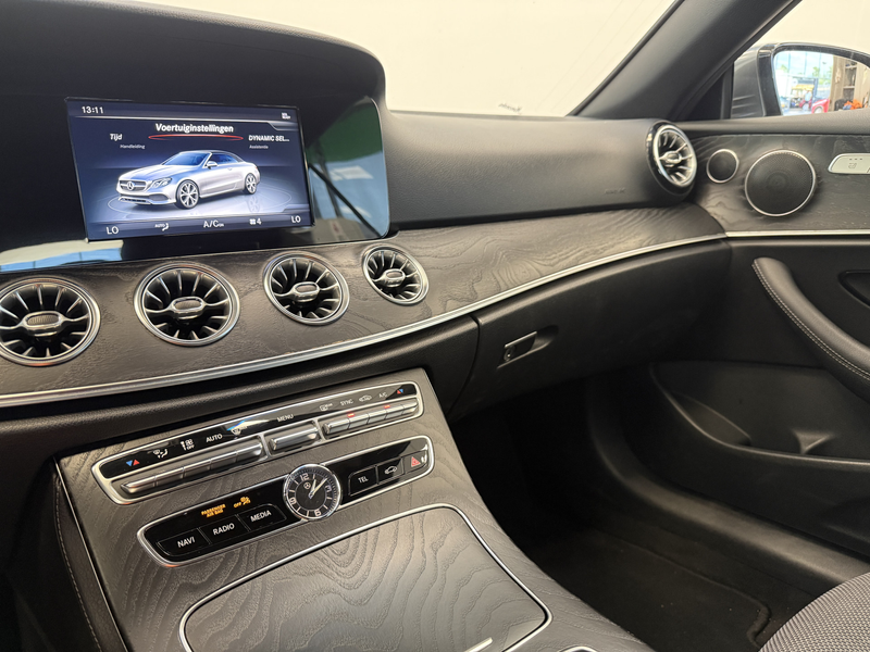 Mercedes-Benz E 200 Cabrio Cruise/Climate 19''LM — photo 14