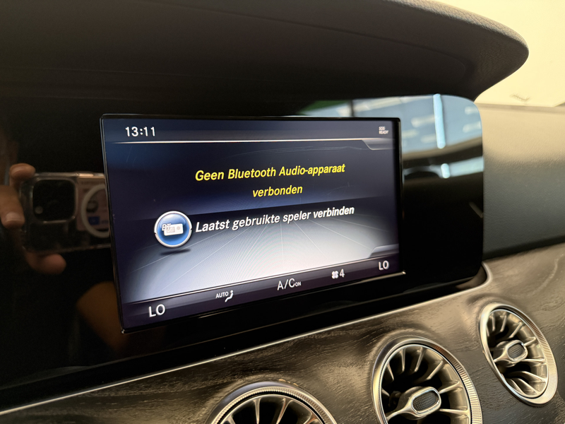 Mercedes-Benz E 200 Cabrio Cruise/Climate 19''LM — photo 17