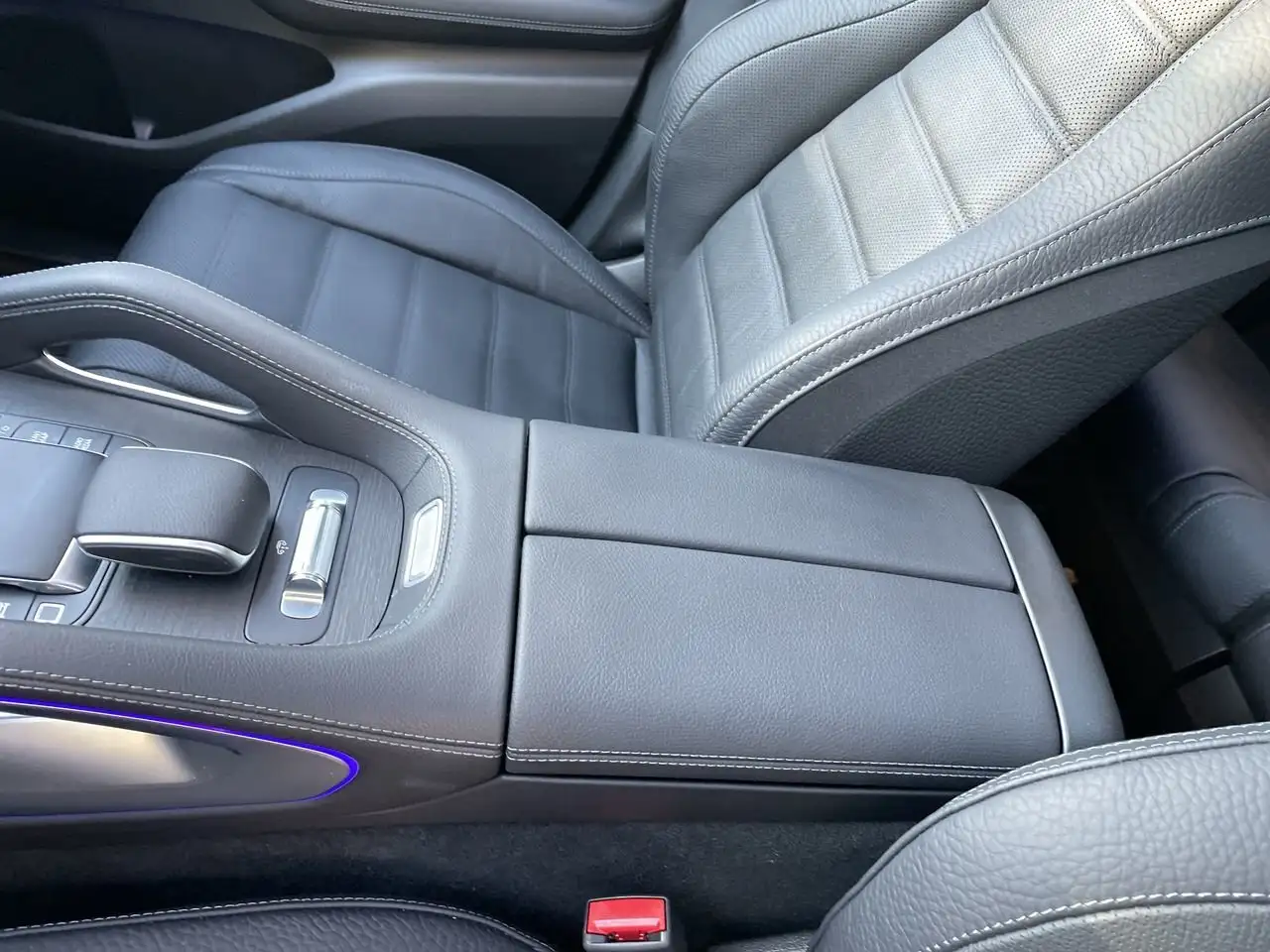 Mercedes-Benz GLS снимка Mercedes-Benz GLS