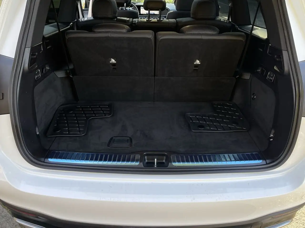 Mercedes-Benz GLS снимка Mercedes-Benz GLS