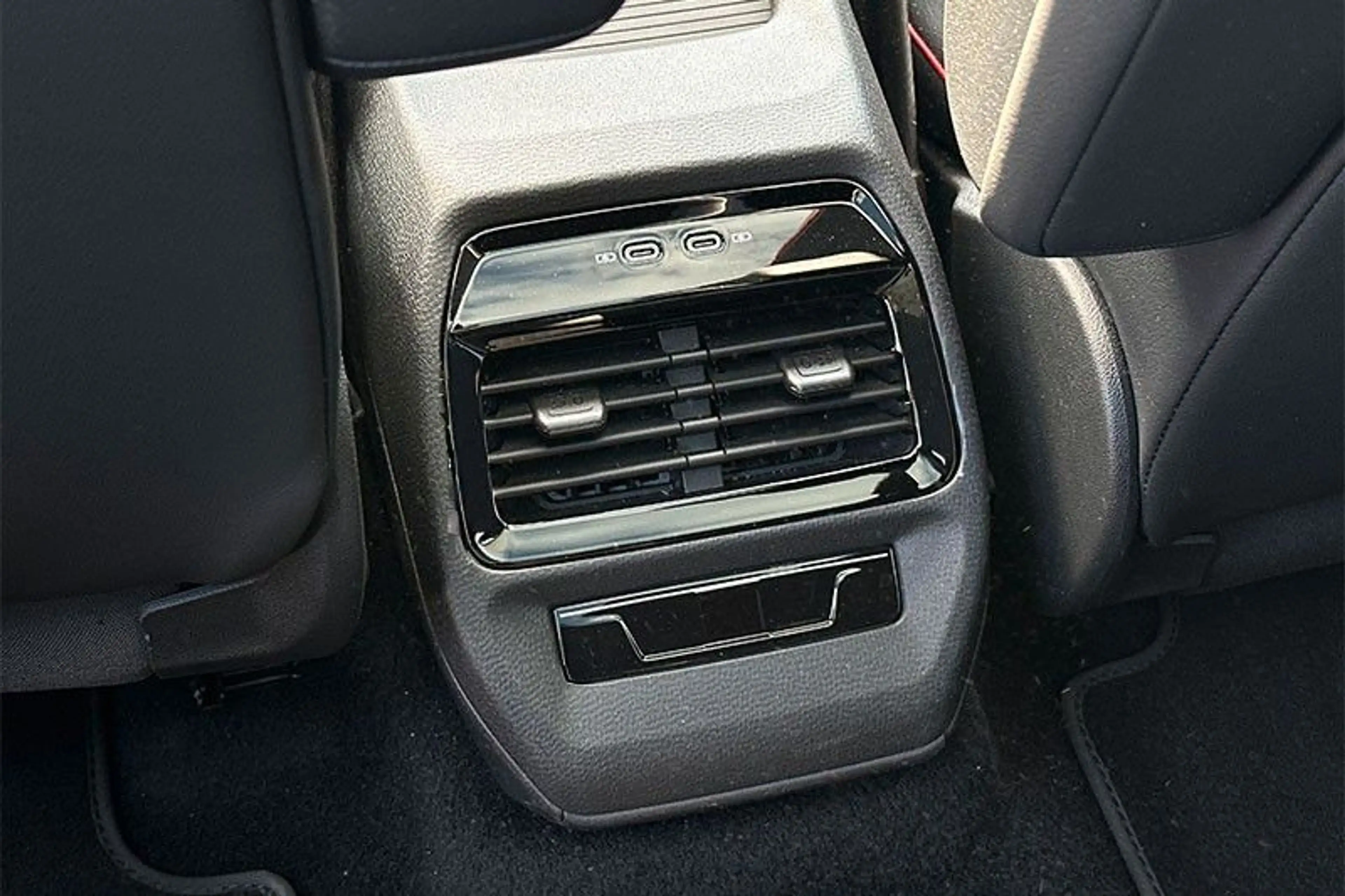 Volkswagen ID.5 GTX 220 kW 4Motion mit Infotainment-Paket — photo 12